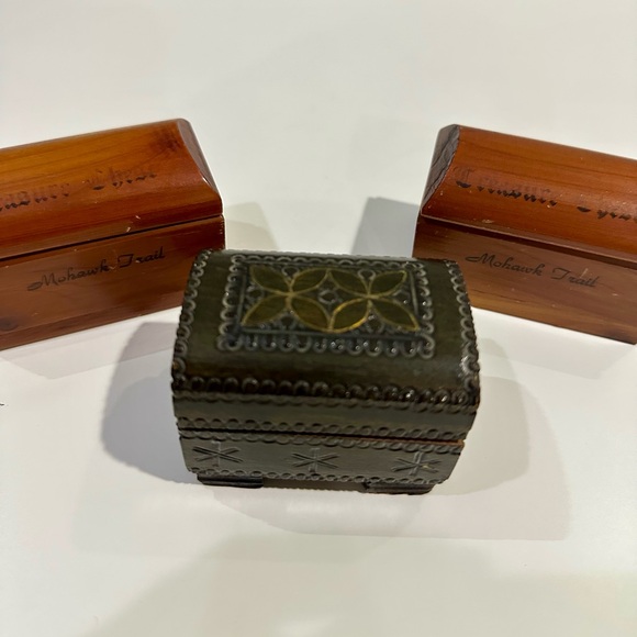Vintage Wood Treasure Chest Style Jewelry Box Set (3) 3x2x1.75 Inch - Picture 1 of 5